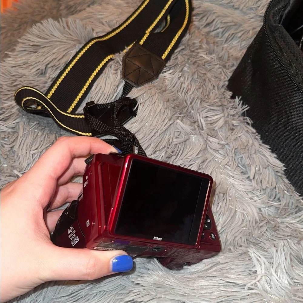Nikon Coolpix B500 camera with bag and necessities.